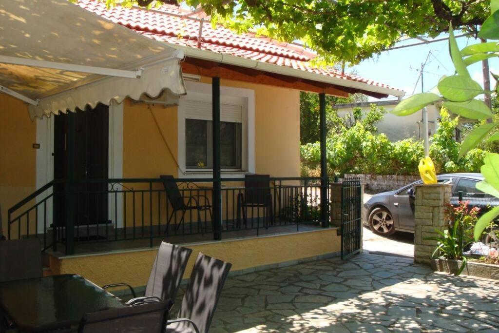 Holiday home Grapes And Roses Igoumenitsa