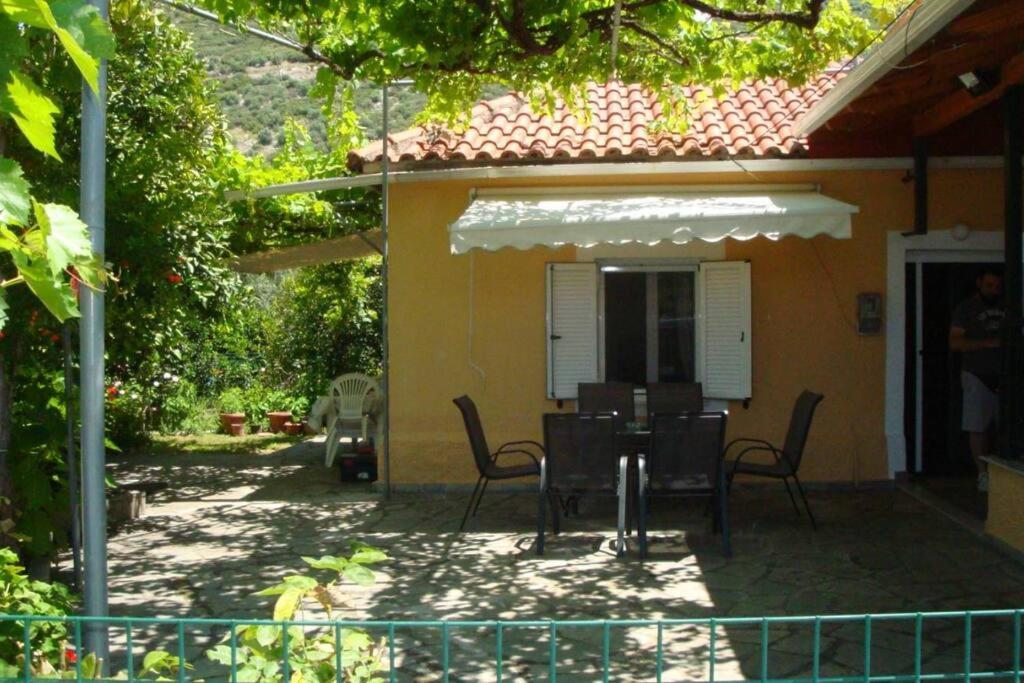 Grapes And Roses Holiday home Igoumenitsa